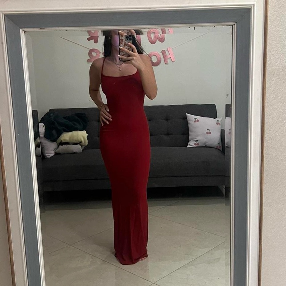 SKIMS fits everybody long slip dress in burgundy size xs